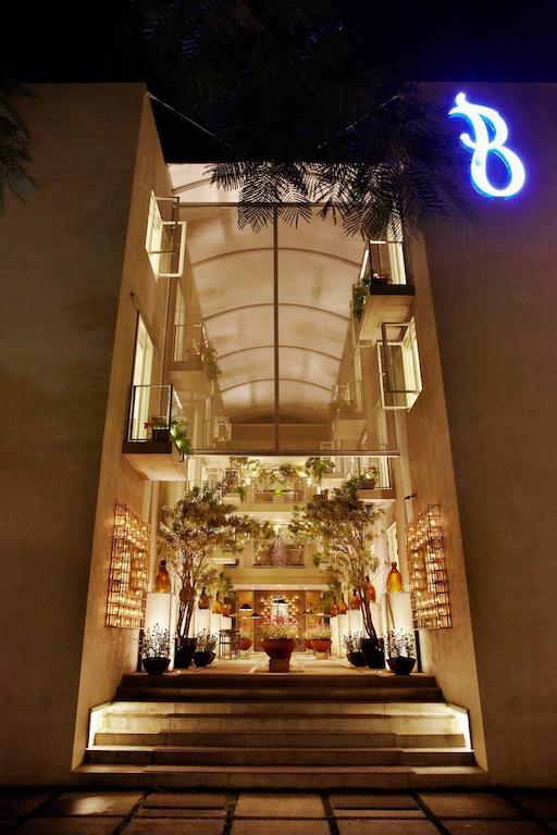 Bumi Semilir Art And Boutique Hotel Cihanjuang Luaran gambar