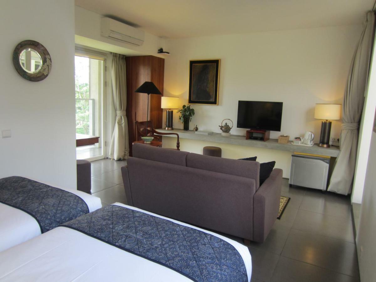 Bumi Semilir Art And Boutique Hotel Cihanjuang Luaran gambar